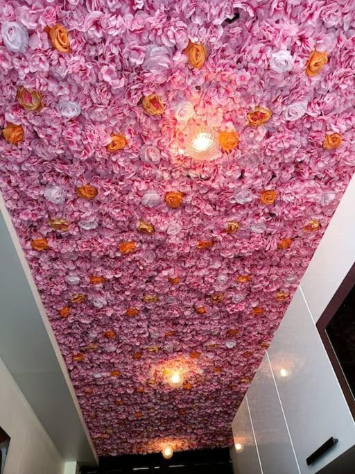 Appartement Balneo Et Sauna Prives The Red Room Mauguio Ngoại thất bức ảnh